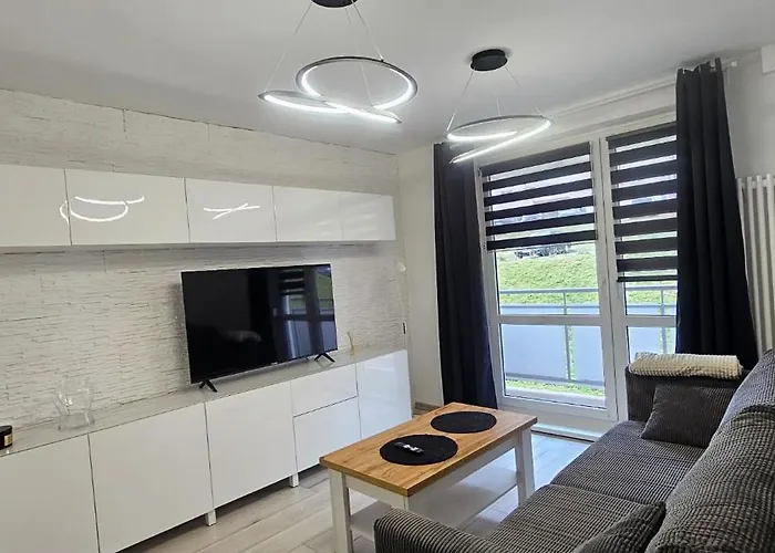 Komfortowe Mieszkanie Z Sypialnia I Balkonem Jastrzębie Zdrój fotorgafie